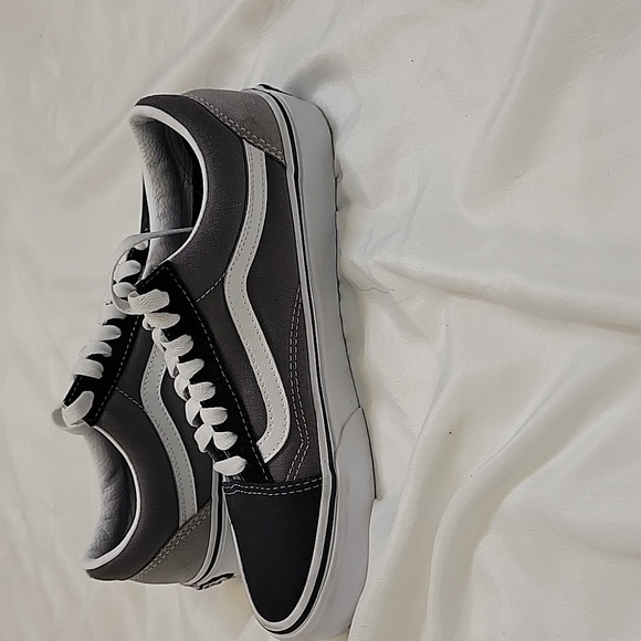 Women's Van's athletic shoes - Picture 7 of 9